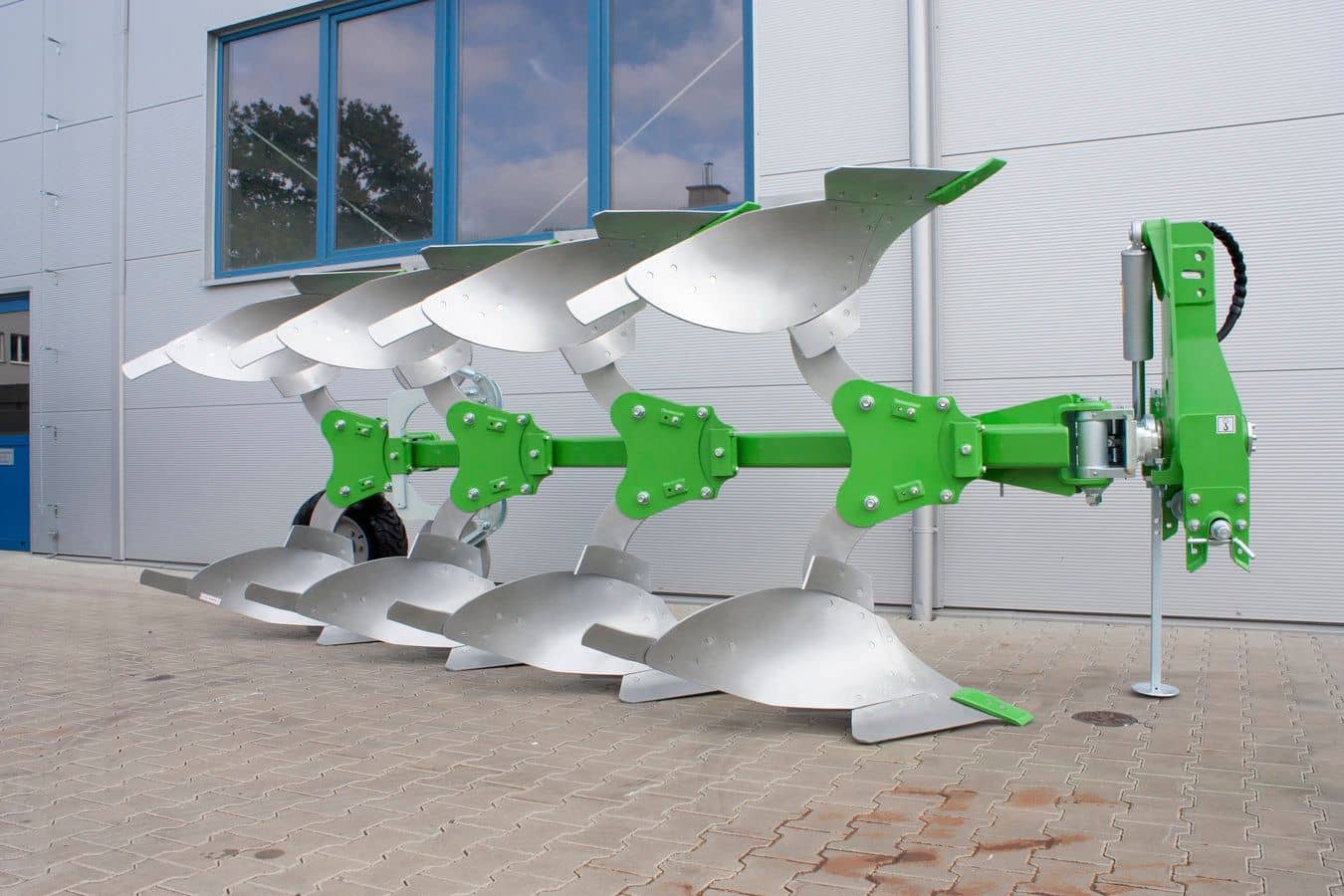 Produktbild 3 för Bomet 4-Skärig Växelplog Leo_1_image