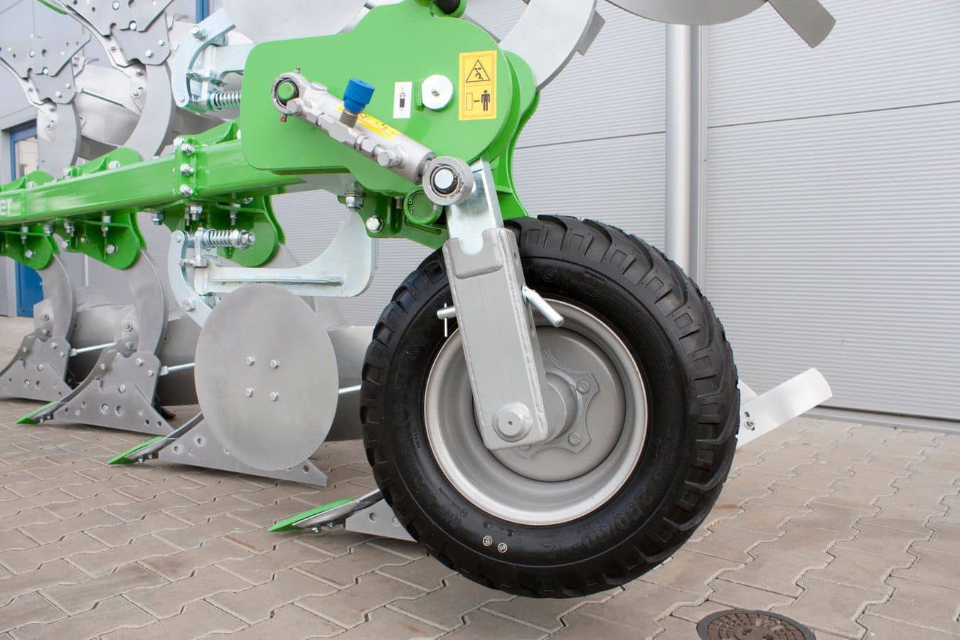 Produktbild 7 för Bomet 4-Skärig Växelplog Leo_5_image