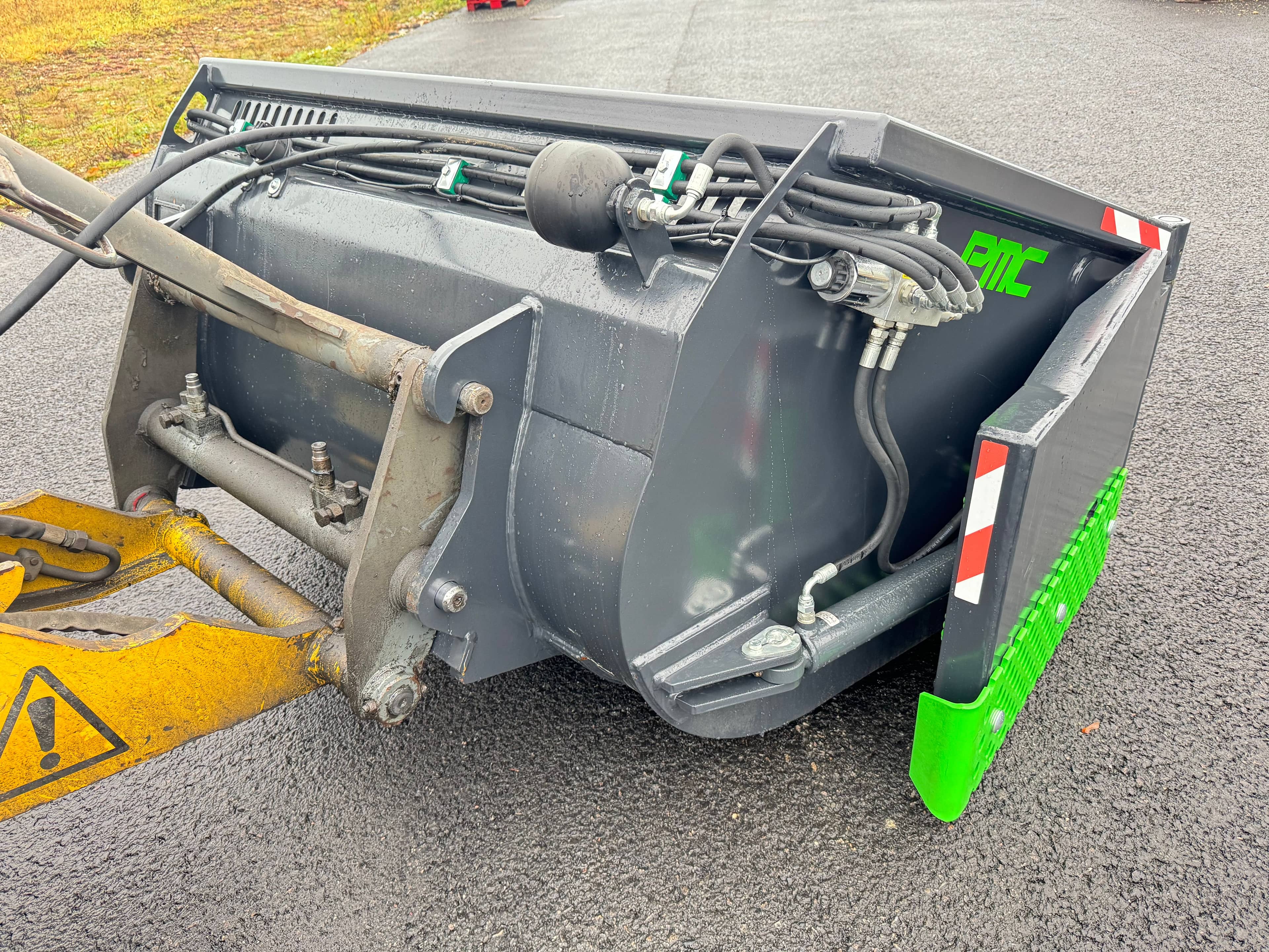 Produktbild 2 för PMC Klaffskopa Euro 1500l 2000mm_0_image