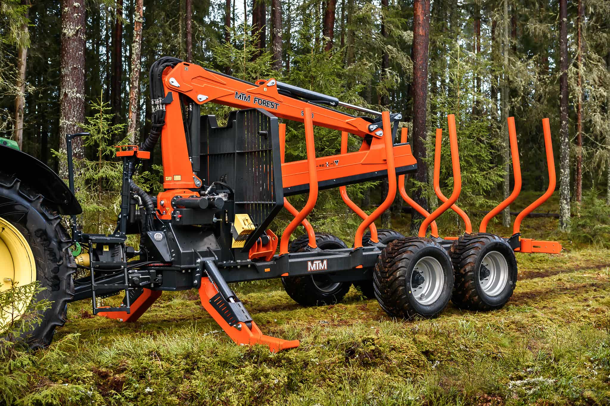 Produktbild 2 för MTM Skogsvagn 16ton med 9m kran_0_image